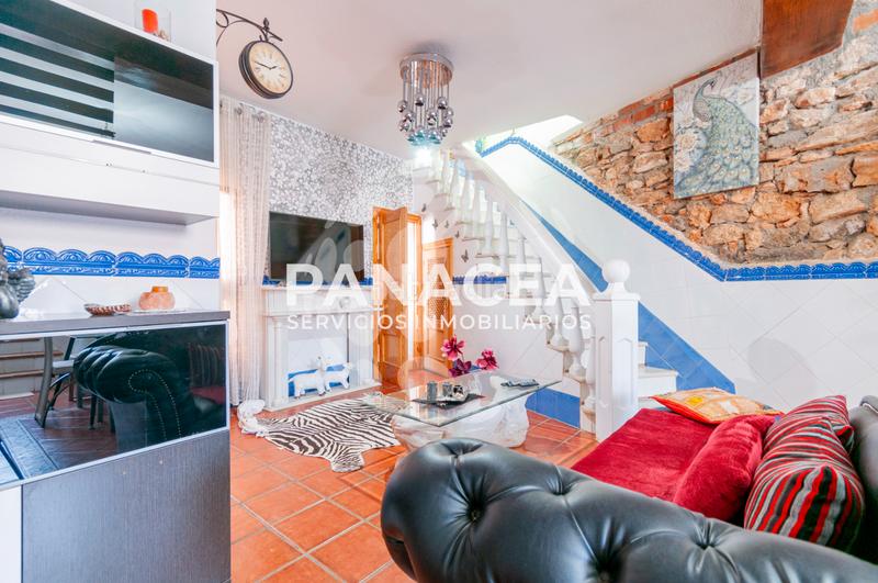 Foto 2e4a142f-b50b-47ba-8cab-15d85da1b4e9. Xalet a Benalúa