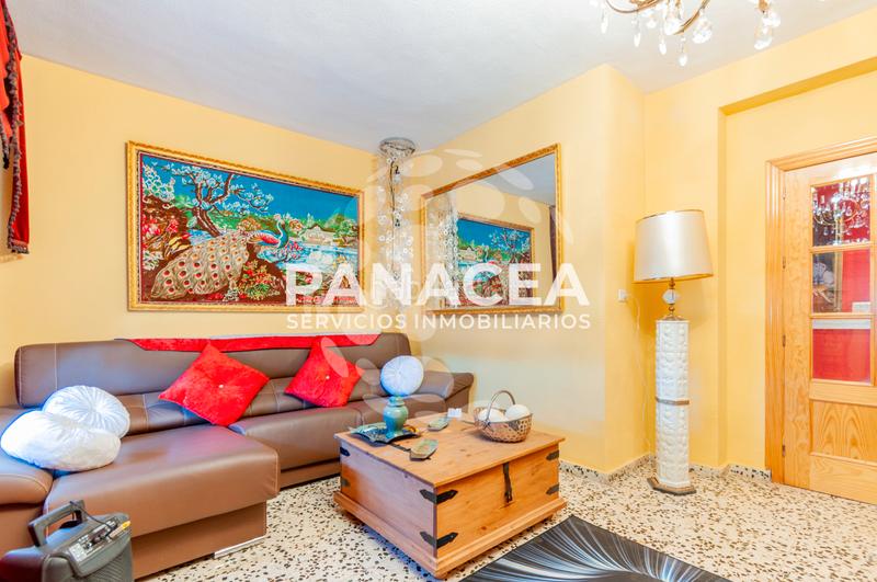 Foto 4fb824be-0d47-4e50-ba48-c8a20bc31f10. Xalet a Benalúa