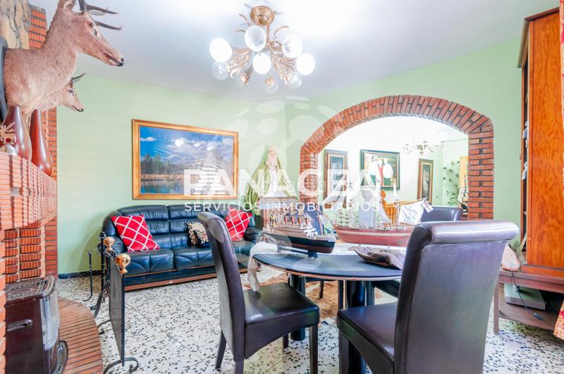 Foto 6128bcd4-2f66-491e-9074-04fd13e0363c. Xalet a Benalúa