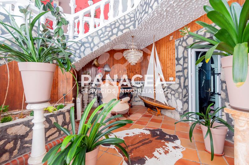 Foto 8560b4a6-d881-44c9-932d-8b83f86ce963. Xalet a Benalúa