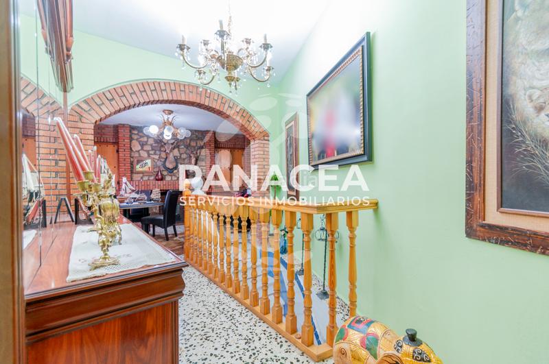 Foto 9ca297ec-9c54-4e47-85af-48822df51484. Xalet a Benalúa