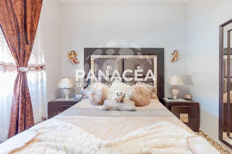 Foto acdcc421-9a12-45bf-a4e2-70d522f2550d. Xalet a Benalúa