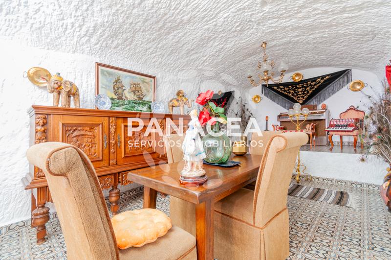 Foto bb6da1fb-d447-4d6b-9d07-9e00896001f9. Xalet a Benalúa