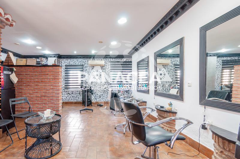 Foto e97aa87c-58e7-4a6f-9fb3-db14f725c7f2. Xalet a Benalúa