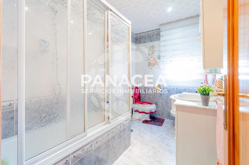 Foto ff1319bb-e04f-49dd-b44d-11eb3028c29b. Xalet a Benalúa