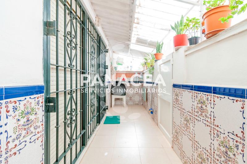 Foto ddaf6e01-fa88-4841-9a5b-34d257d30f50. Casa a schiera con parcheggio in Roquetas pueblo Roquetas de Mar