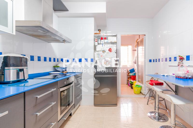 Foto 2c6674f8-3ad2-4a9e-adf8-9abf1cf9b6d3. Appartamento con parcheggio in Roquetas pueblo Roquetas de Mar