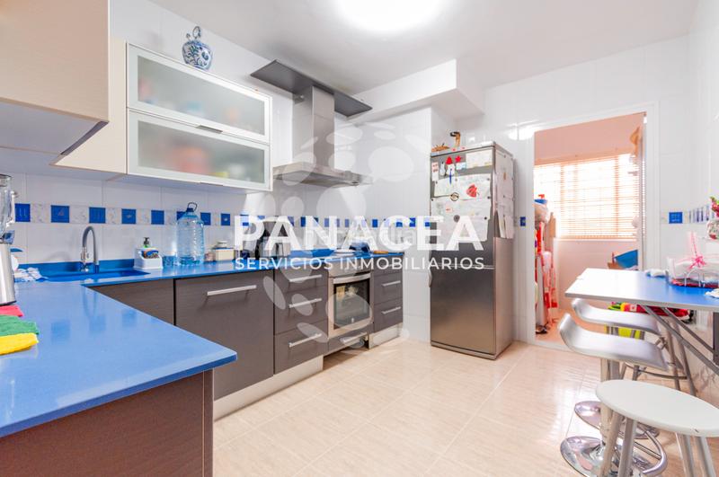 Foto 85ba84d3-6900-4c54-91de-67ae0ad66b85. Appartamento con parcheggio in Roquetas pueblo Roquetas de Mar