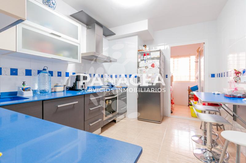 Foto f3f41763-4824-4ec7-a11d-cec5e66af0f0. Appartamento con parcheggio in Roquetas pueblo Roquetas de Mar