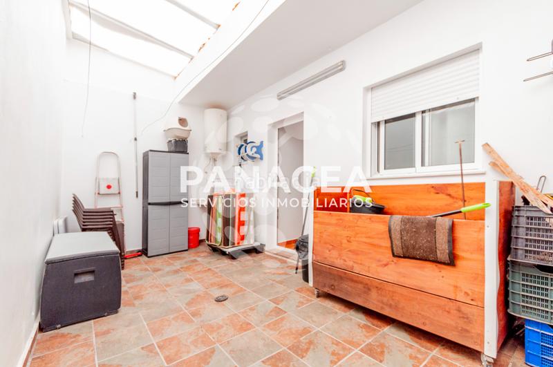 Foto 6441fc08-e3ba-4d92-b721-45b1e82830e0. Reihenhaus in Enix