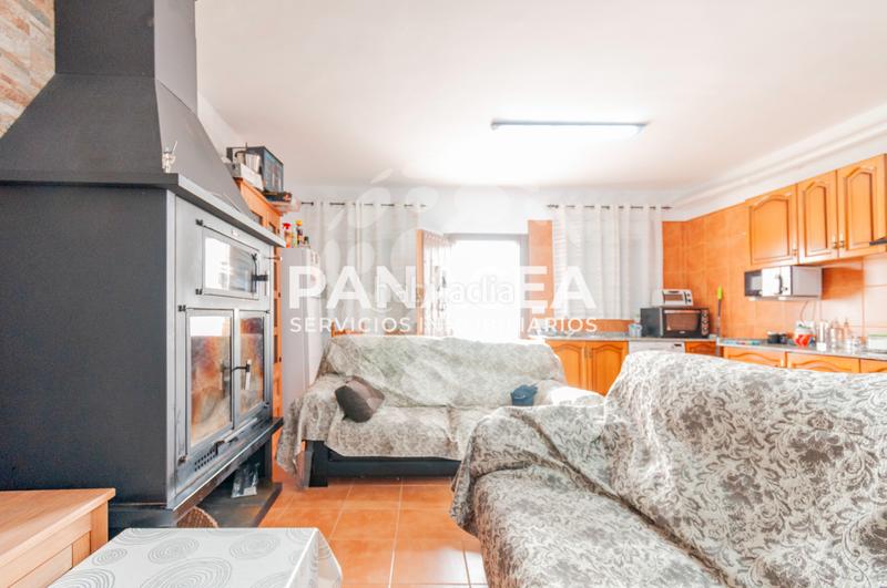 Foto 8c547d4e-189b-4a81-9301-c1382cf7b136. Reihenhaus in Enix