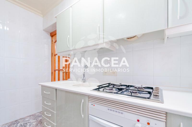 Foto 376cbad1-b3bf-4cb5-bb2a-cbcb6b069ace. Piso  en venta en zapillo en Ciudad Jardín - Tagarete - El Zapillo Almería