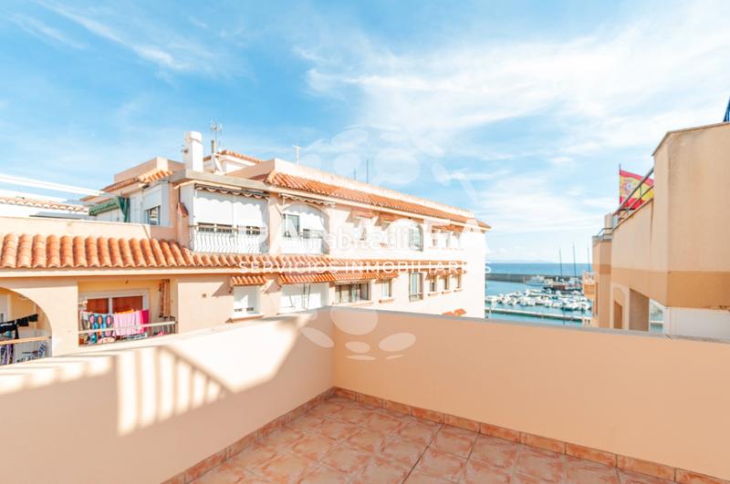 Foto 4bf98a15-d5b7-41b2-80e2-b72113b216b6. Ático  en venta en el puerto en El Puerto - La Romanilla Roquetas de Mar