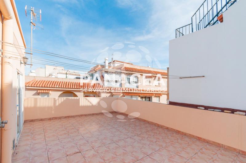 Foto 9b84381a-7e05-46e1-924f-021884d63a38. Ático  en venta en el puerto en El Puerto - La Romanilla Roquetas de Mar