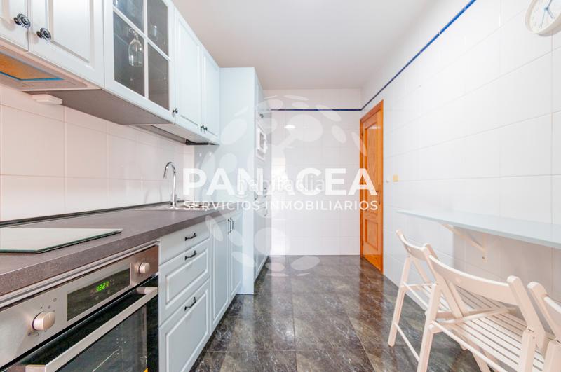 Foto 0c4c19cc-62de-4edb-8db6-11557b9d77d1. Piso  en venta en el puerto en El Puerto - La Romanilla Roquetas de Mar