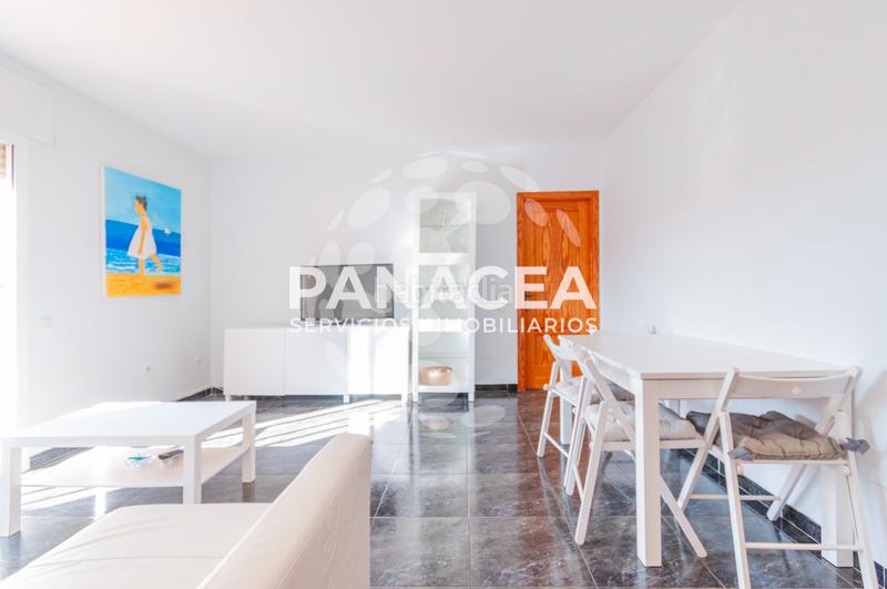 Foto 2b2eafa7-4b8b-41f6-a25a-0babdfc13ce6. Piso  en venta en el puerto en El Puerto - La Romanilla Roquetas de Mar