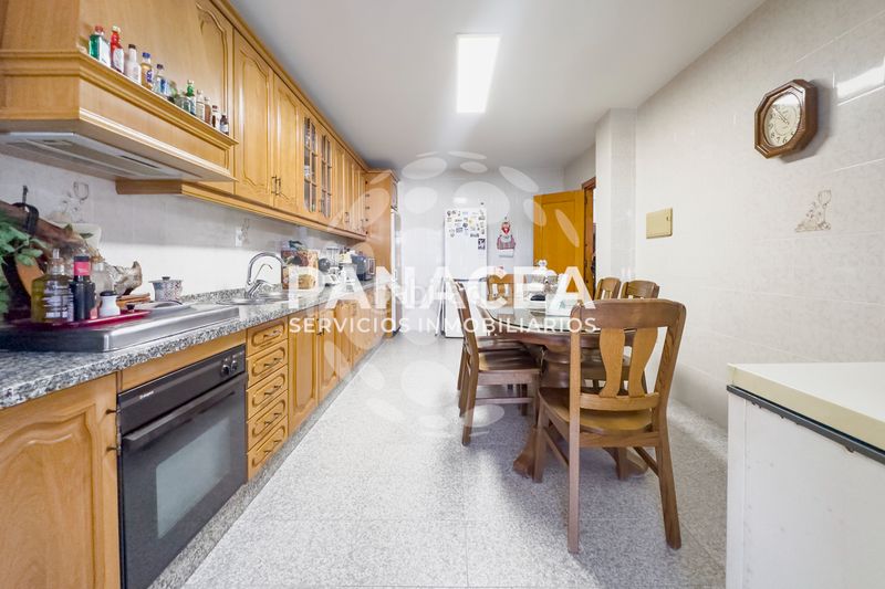 Foto 1c594fee-7af5-4fb0-8340-41cb60c70223. Casa adossada amb aparcament a Roquetas pueblo Roquetas de Mar