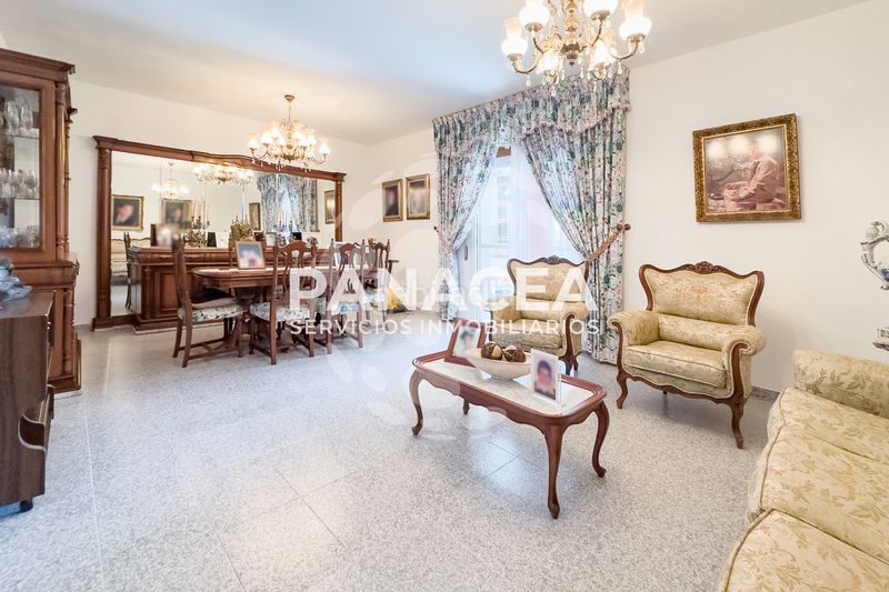 Foto 5231ce19-57f9-413e-b289-f081154e188c. Casa adossada amb aparcament a Roquetas pueblo Roquetas de Mar