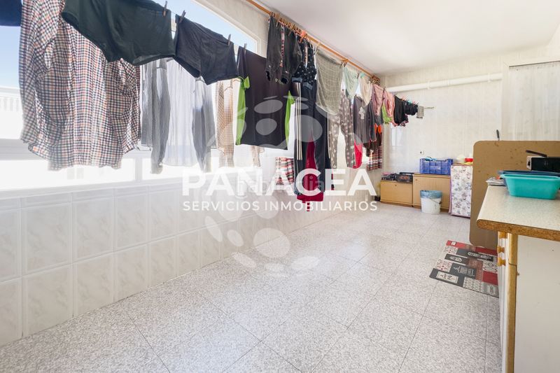 Foto 93ee144b-8661-4389-870a-1294381b4566. Casa adossada amb aparcament a Roquetas pueblo Roquetas de Mar