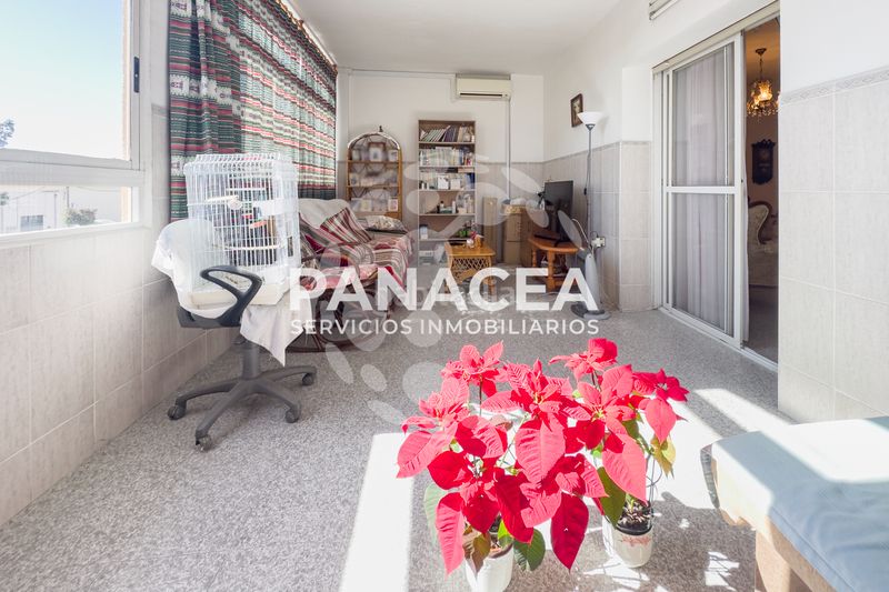 Foto eb9320de-d74b-42be-97ca-78f2a1f74a82. Casa adossada amb aparcament a Roquetas pueblo Roquetas de Mar