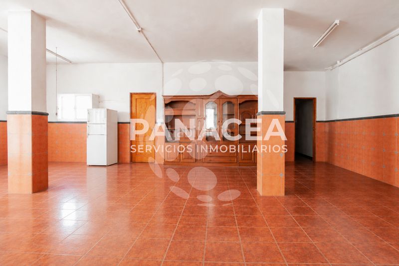 Foto 095b85f2-94e3-4b83-84b6-11eca9a4464d. Casa amb aparcament a Roquetas pueblo Roquetas de Mar