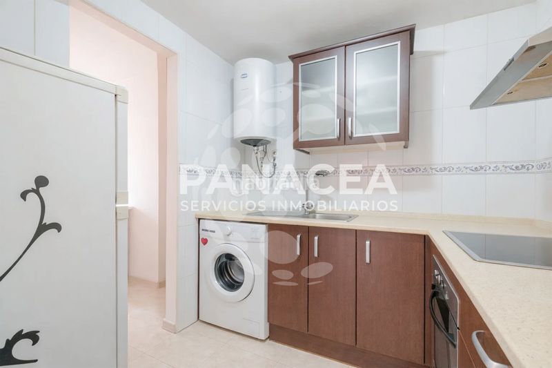 Foto 31e10f1e-40b5-46a9-9980-254bcdb72a2b. Pis amb piscina a Aguadulce Sur Roquetas de Mar