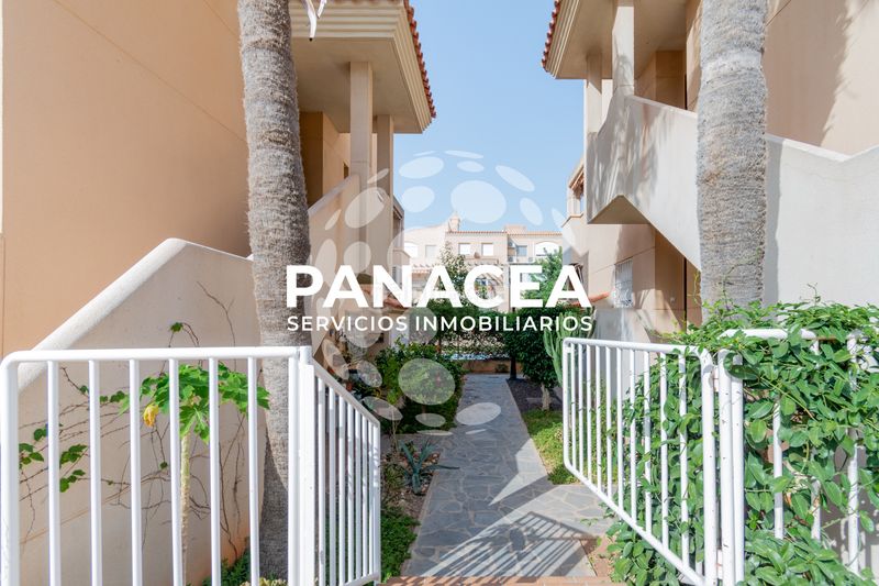 Foto c547f5ab-8da6-4b65-9f54-dec6670fa552. Pis amb piscina a Aguadulce Sur Roquetas de Mar