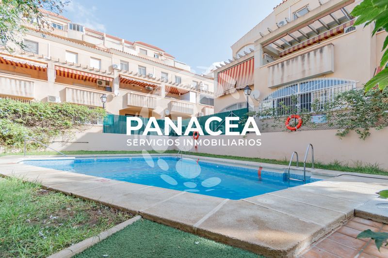 Foto e80cefd9-943e-41b6-9b5e-30d1b68c47b9. Pis amb piscina a Aguadulce Sur Roquetas de Mar