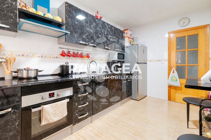 Foto 30218077-5e6f-4cfb-b9ff-e56507b5702e. Pis a La Gangosa Vícar