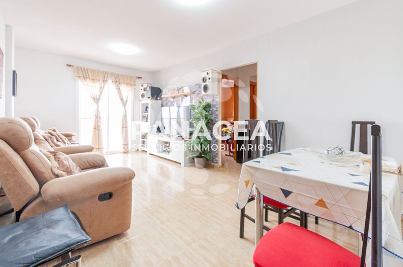 Foto fb8af750-f5e7-41b7-a439-eee36d6e2043. Pis a La Gangosa Vícar