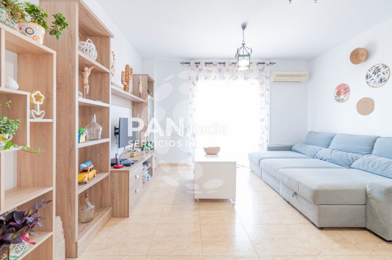 Foto 2f612304-c642-4735-8cac-07624688e2b1. Pis amb aparcament a Mojonera (La)