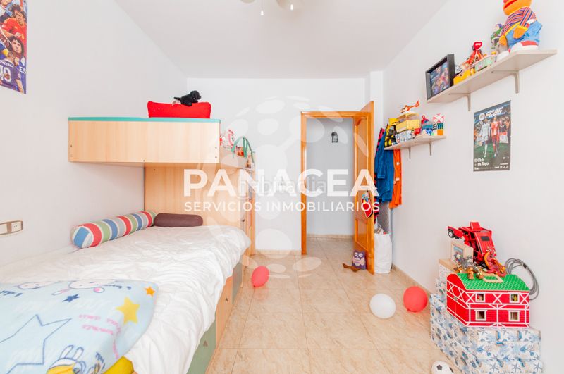 Foto b6009375-b565-48a7-b67f-e761eb25a905. Pis amb aparcament a Mojonera (La)