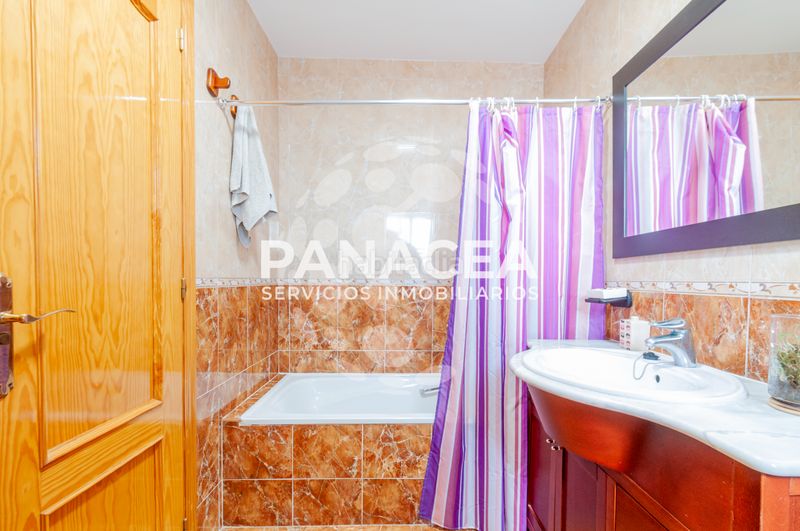 Foto d20a74e5-751c-43ac-a446-5416dab83d47. Pis amb aparcament a Mojonera (La)