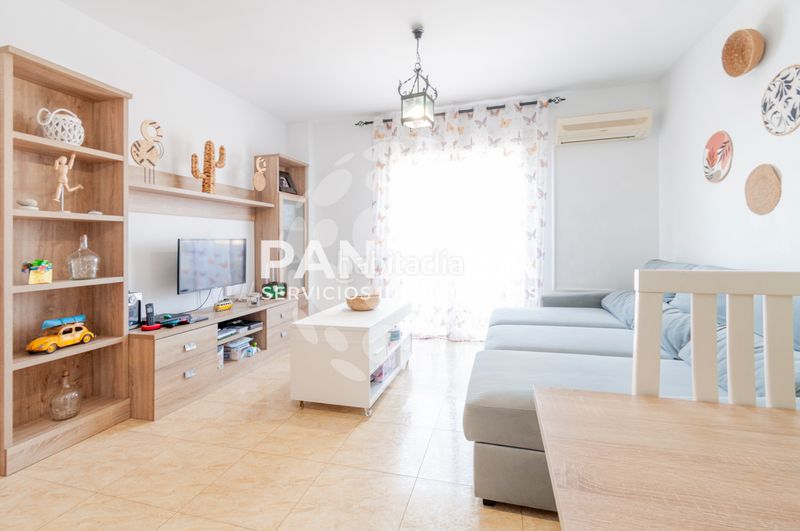 Foto d3acecc3-fb54-4598-87ea-131889605299. Pis amb aparcament a Mojonera (La)