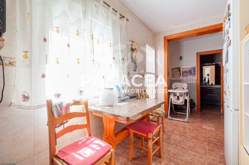 Foto 4469d3cf-d58e-4732-9d21-db591c623837. Casa adossada amb aparcament a Roquetas pueblo Roquetas de Mar