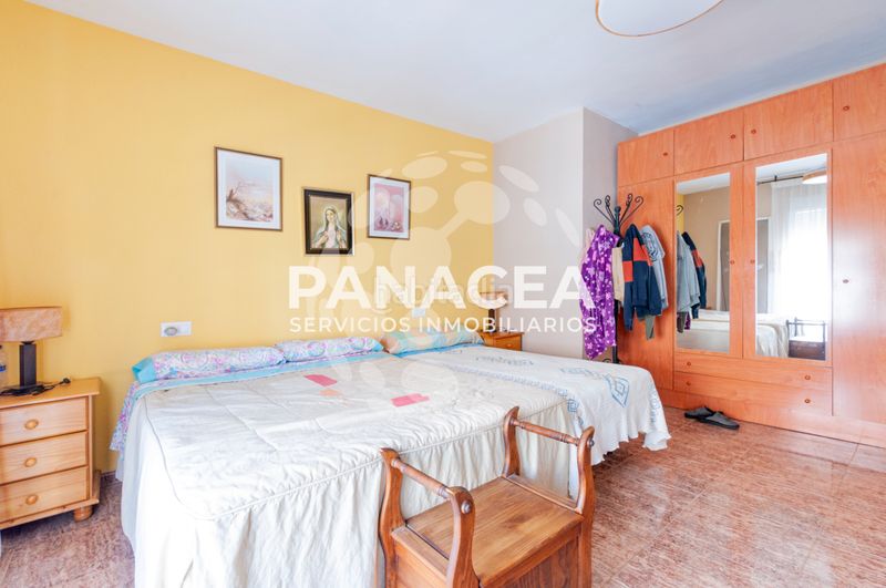 Foto ca4c32ac-3bf4-40dc-a52e-119c34695833. Casa adossada amb aparcament a Roquetas pueblo Roquetas de Mar