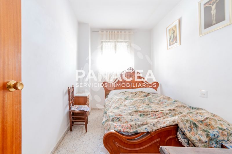 Foto bf0e3333-c5b3-4a5b-a790-bd9052a4c84f. Xalet amb aparcament a Albondón