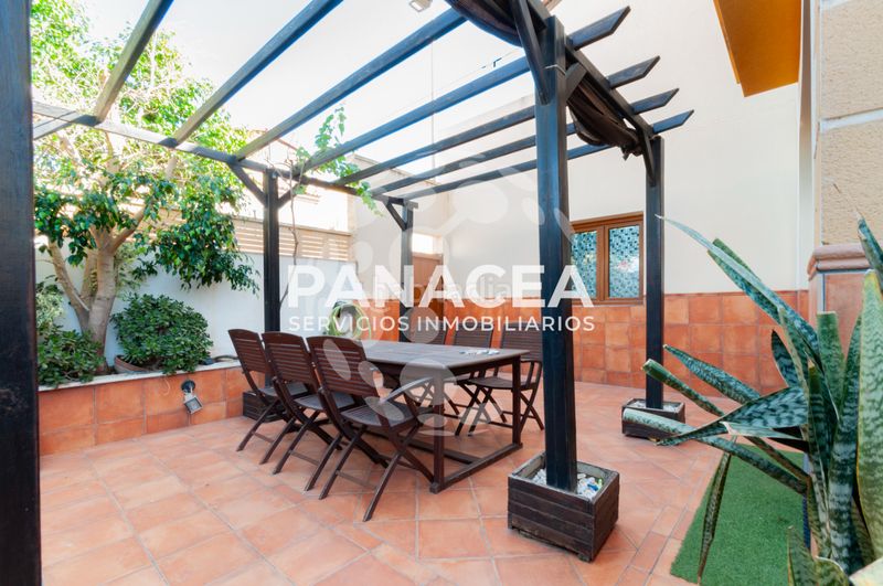 Foto a7492431-f6a6-475f-bb6a-946052710fd6. Maison jumelée avec parking dans Roquetas pueblo Roquetas de Mar