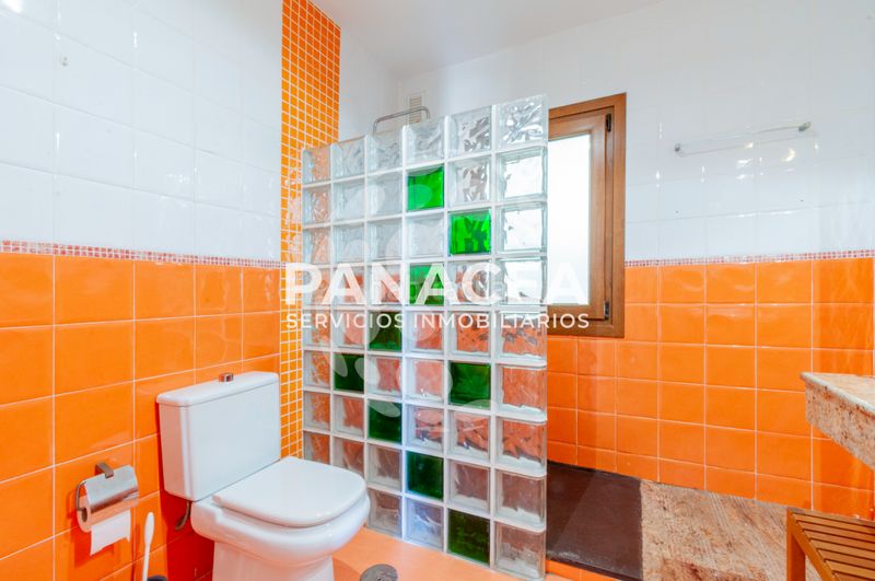 Foto f722977a-cfb8-48f5-9e03-9490166f1aa3. Maison jumelée avec parking dans Roquetas pueblo Roquetas de Mar