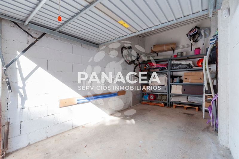 Foto acc616a8-427d-4916-9bb2-25d126714227. Casa adossada amb aparcament piscina a Albuñol