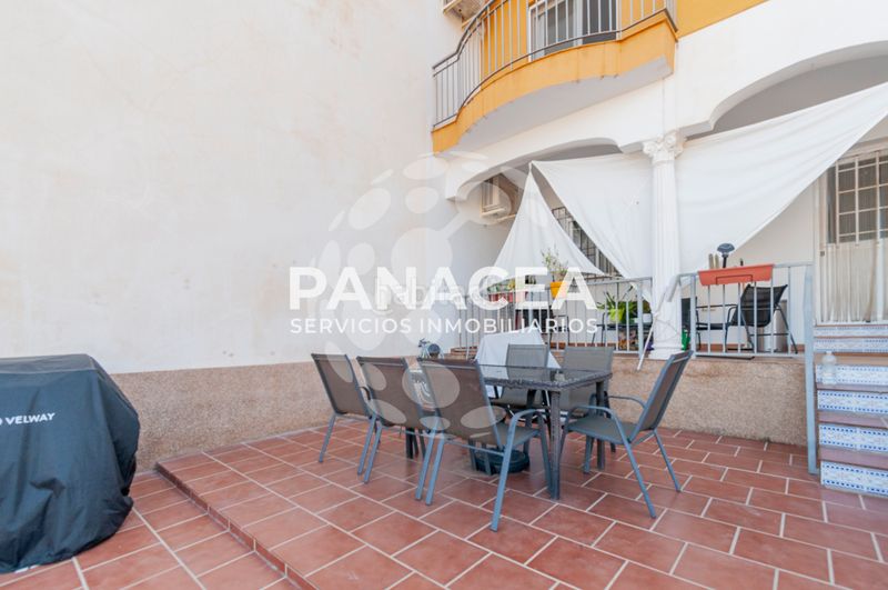 Foto c1b2684f-07db-4ccb-951a-125d8368647f. Casa adossada amb aparcament piscina a Albuñol