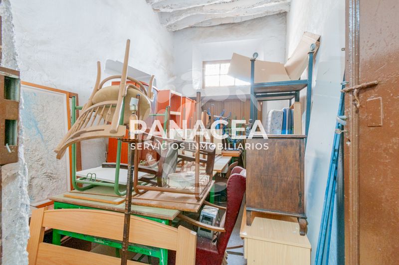 Foto 155a8aa3-f8ac-40b3-8d47-f01ef2e2a907. Casa aparellada amb aparcament a Berja