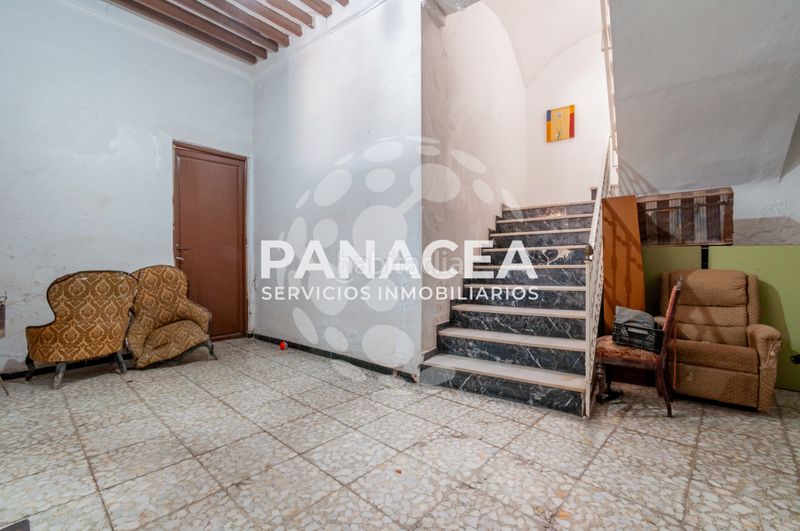 Foto 1bba0ba4-2123-404f-8109-4bbded207c1f. Casa aparellada amb aparcament a Berja