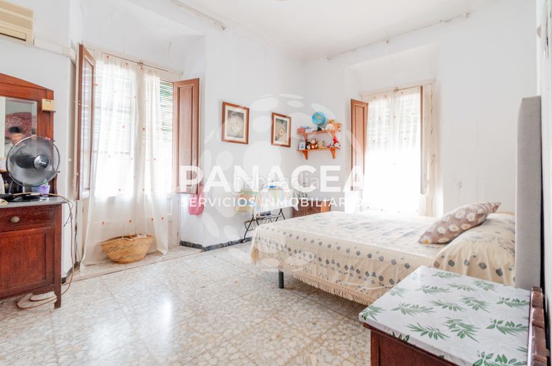 Foto 35036114-c295-4fa4-bec8-b15a33887099. Casa aparellada amb aparcament a Berja