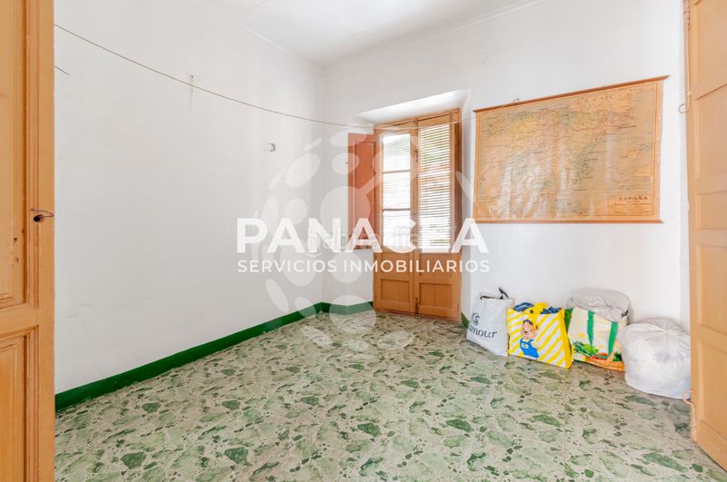 Foto 38665867-94f4-4d92-95aa-08feab2c67f3. Casa aparellada amb aparcament a Berja