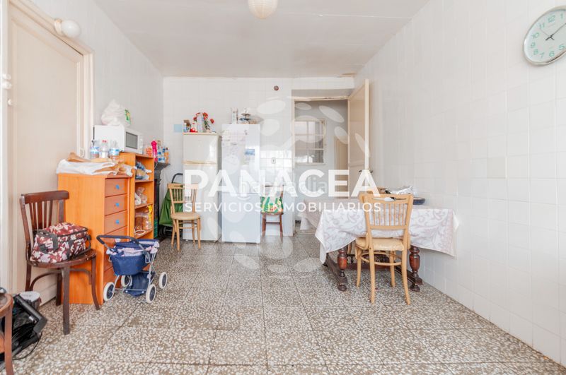 Foto 5569bd53-2e1f-41a6-b8da-6616dd7347d8. Casa aparellada amb aparcament a Berja