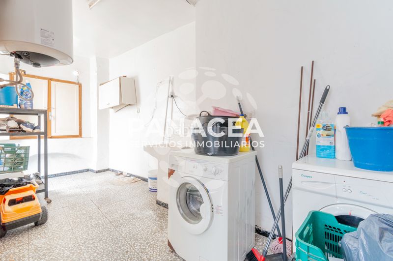 Foto 7dda889c-f521-4d47-9be6-b95e4cc62354. Casa aparellada amb aparcament a Berja
