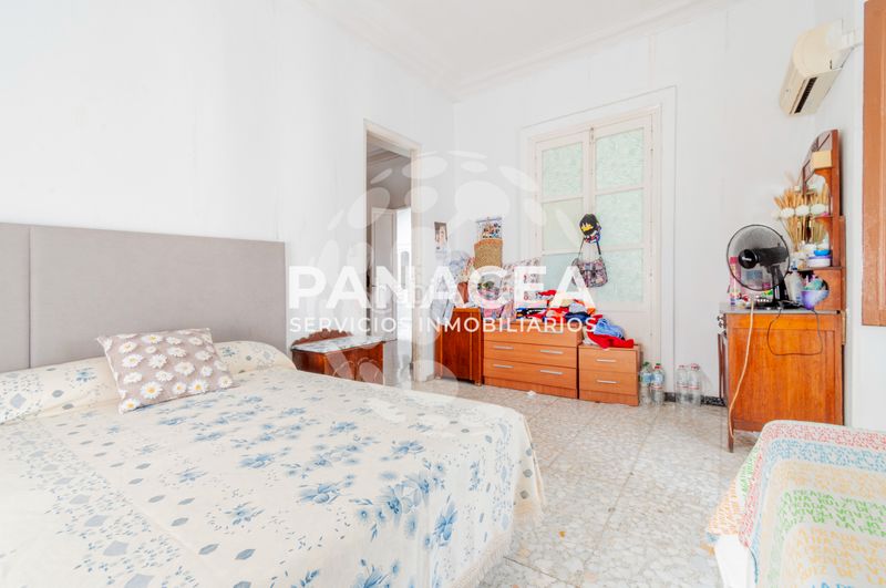 Foto bd04f481-ade7-4927-9946-8c90439bd997. Casa aparellada amb aparcament a Berja