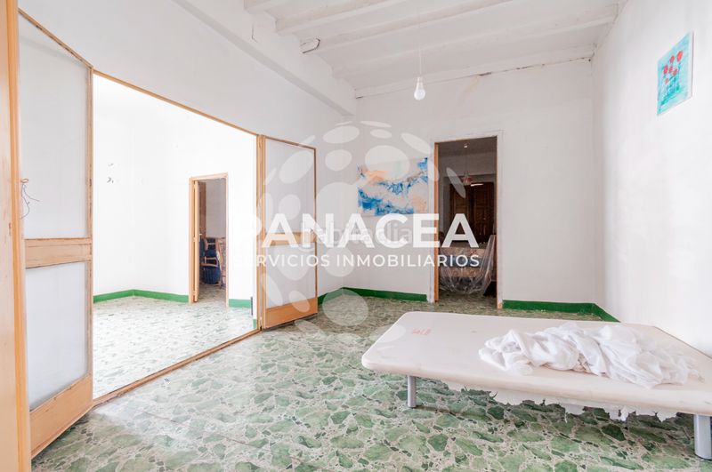 Foto ff3ffb66-d14a-40ac-934d-22c15f373561. Casa aparellada amb aparcament a Berja