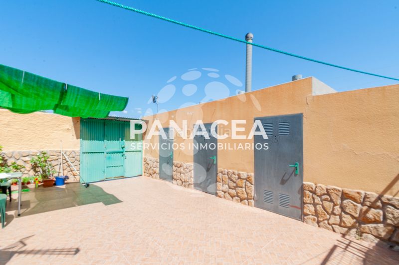 Foto 2bae77a7-92de-46c8-aa09-12d42ac558a7. Finca rústica  en venta en Berja
